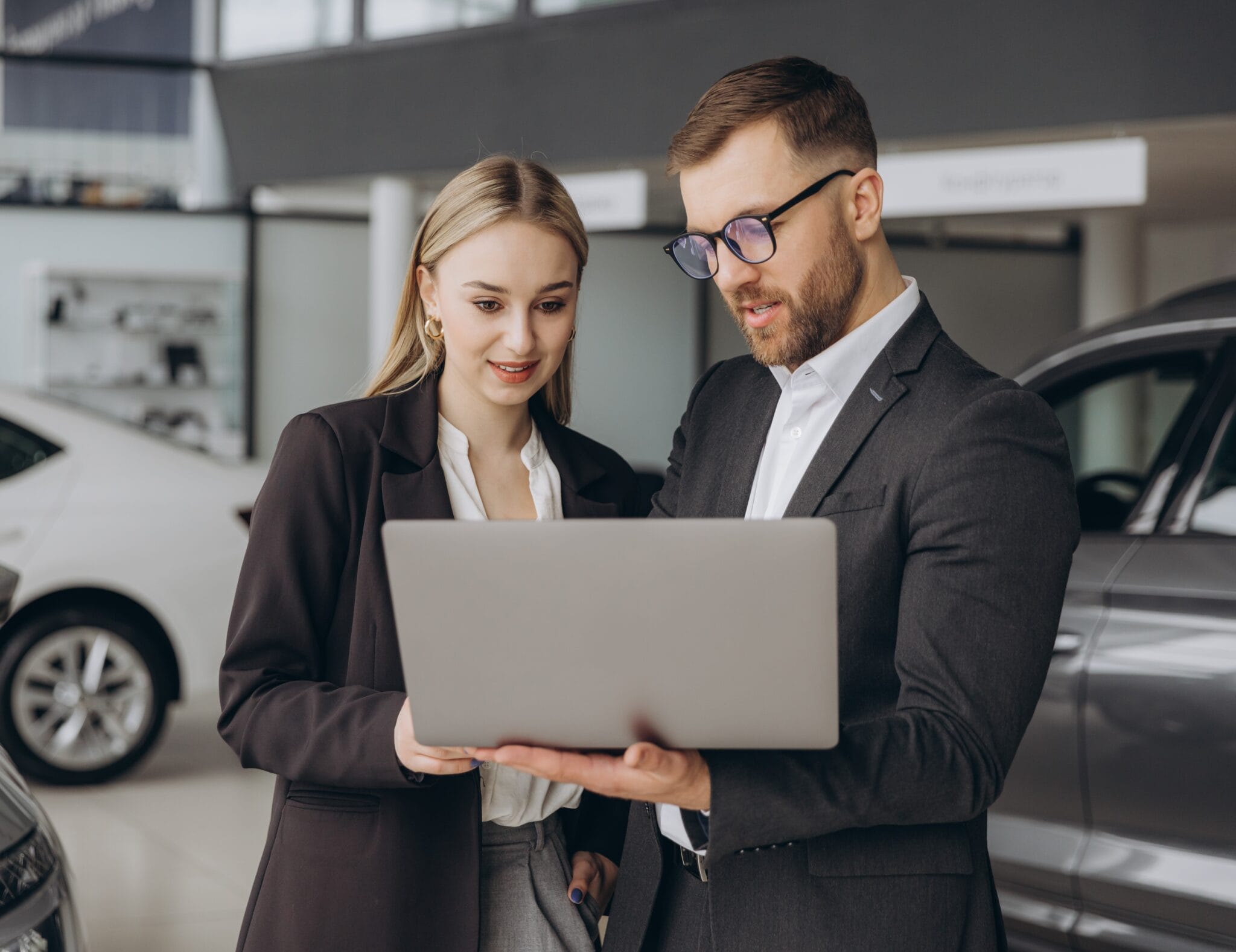 Ventajas de comprar un auto seminuevo a través de plataformas digitales